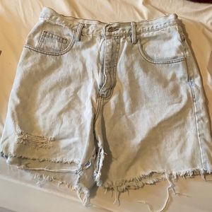 Vintage guess Jean shorts size 32